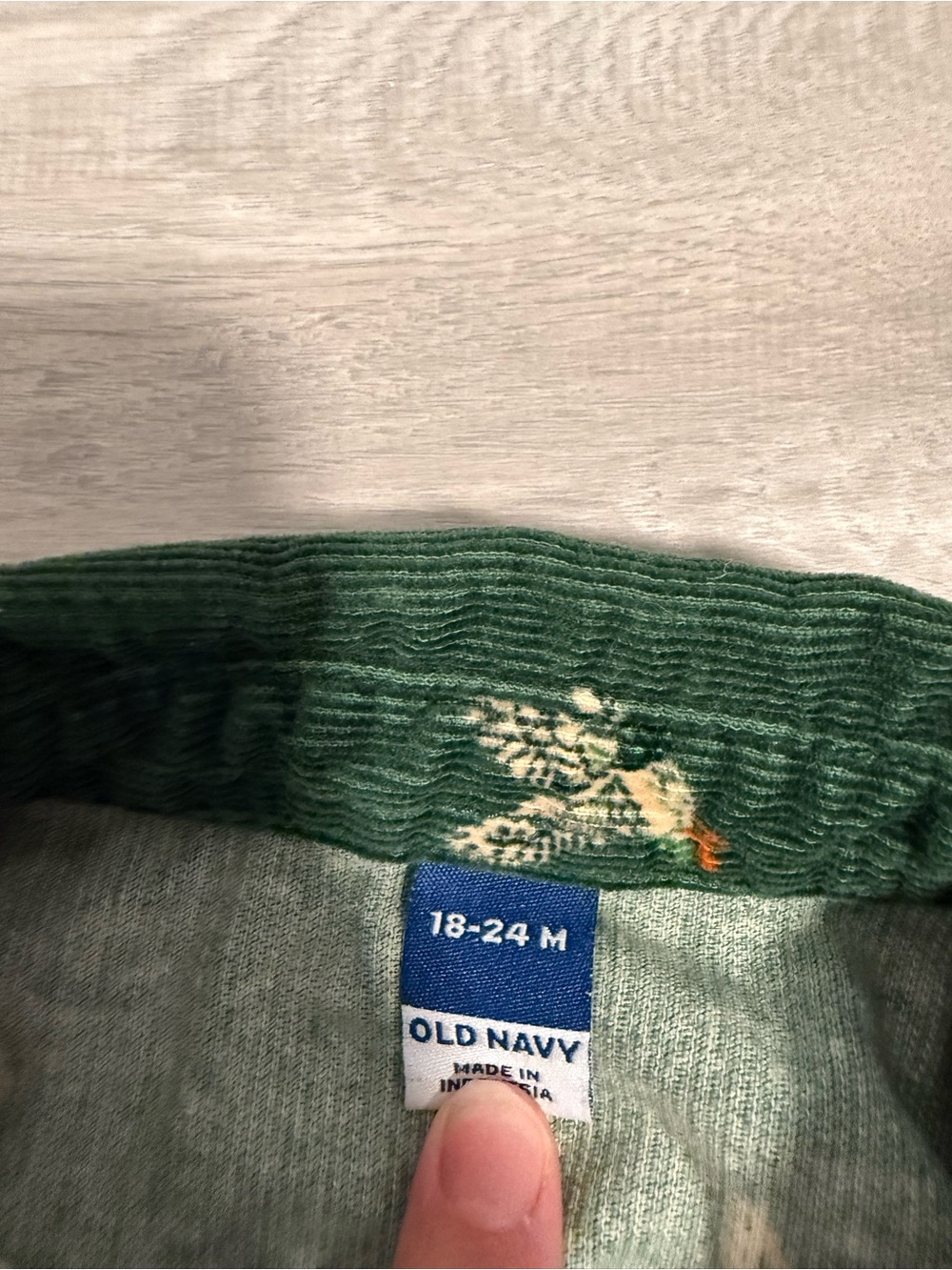 Old Navy Forest Green Corduroy Button-Down Shirt with Ducks! Size 18-24 - Picture 2 of 4